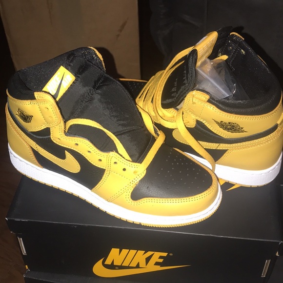 Brand New. Jordan 1 Retro High Pollen. Sz. 6Y Boys - Picture 2 of 4